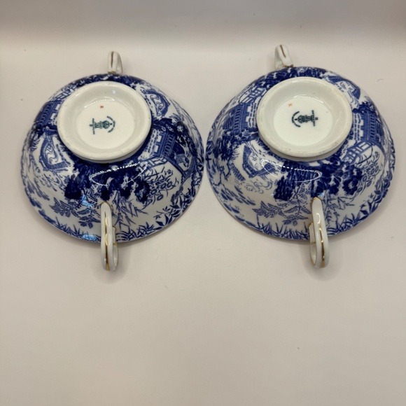 Royal Crown Derby Blue Mikado double handled soup bowl - set of 2. EUC. - Picture 10 of 10